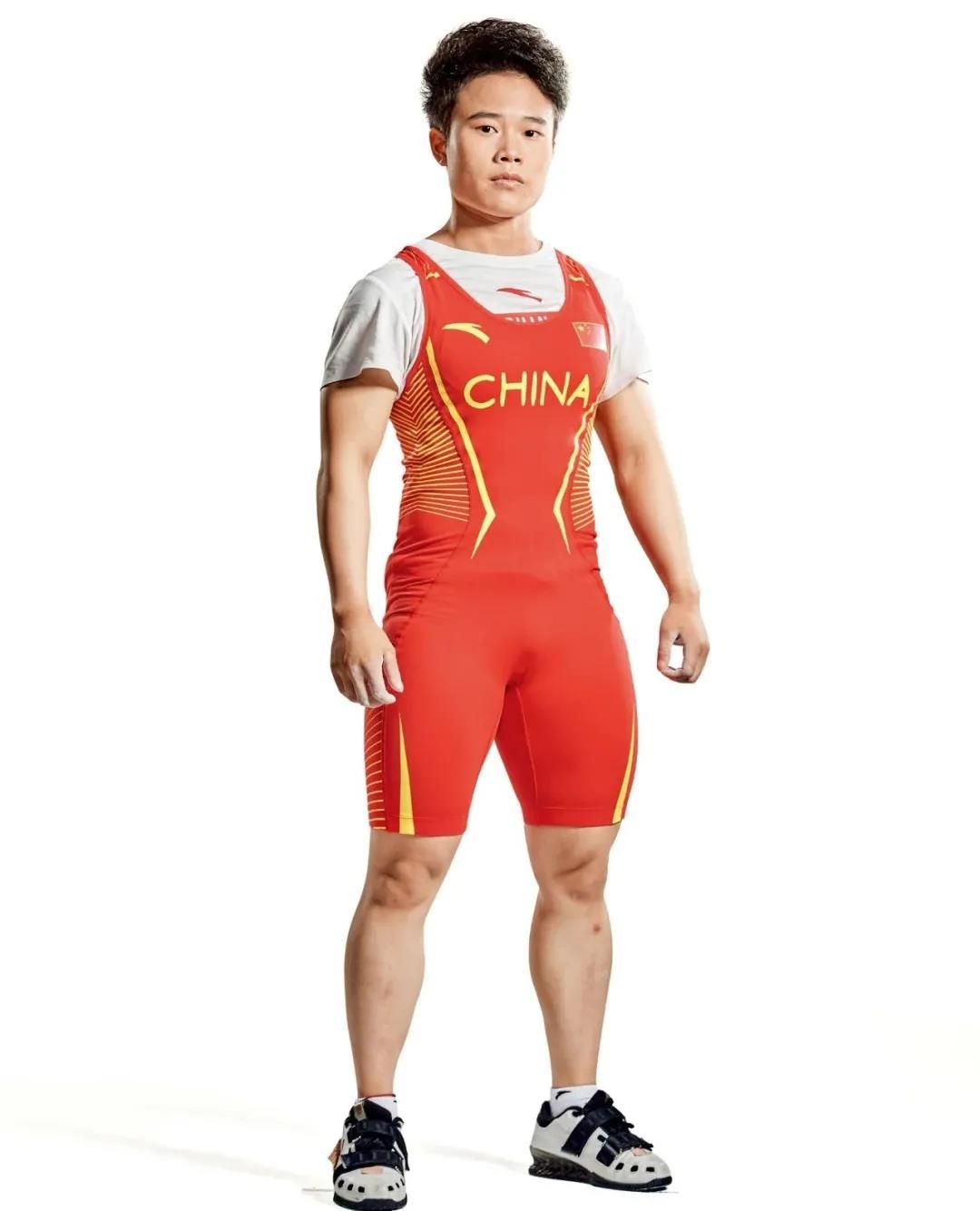 举重冠军男的_男子举重冠军_男子举重冠军能举多重