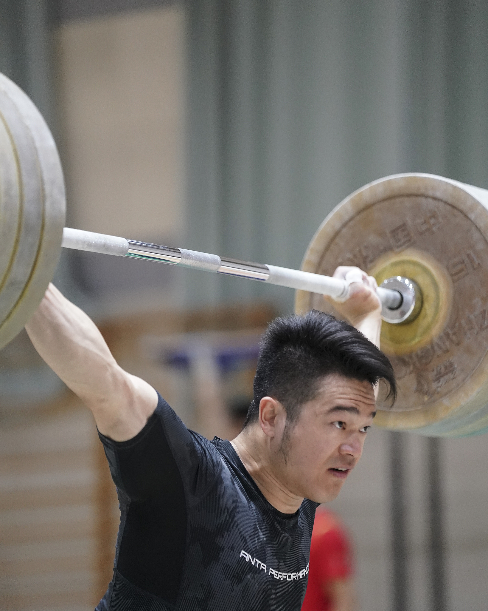 男子举重冠军能举多重_男子举重获得金牌_举重冠军男的