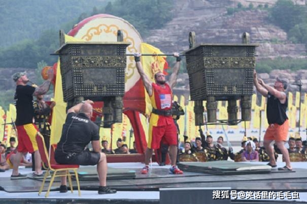 非常强壮的举重冠军_举重冠军力军_举重冠军男