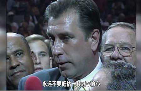 历史上的篮球镜头_篮球比赛镜头_打篮球镜头
